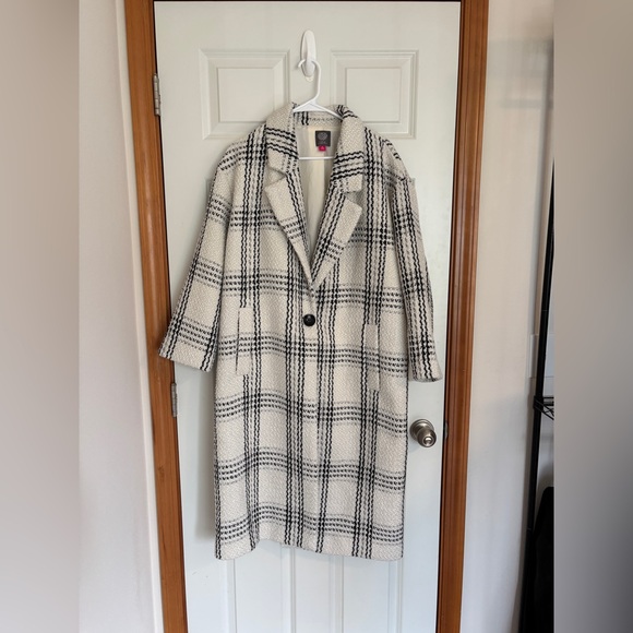 Vince Camuto Jackets & Blazers - Vince Camuto Coat